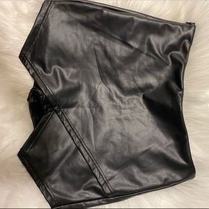 SHEIN LEATHER SKORT